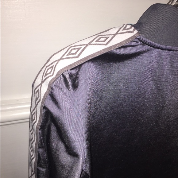 Umbro brand Youth light weight gray zip up jacket Size large - Picture 6 of 8
